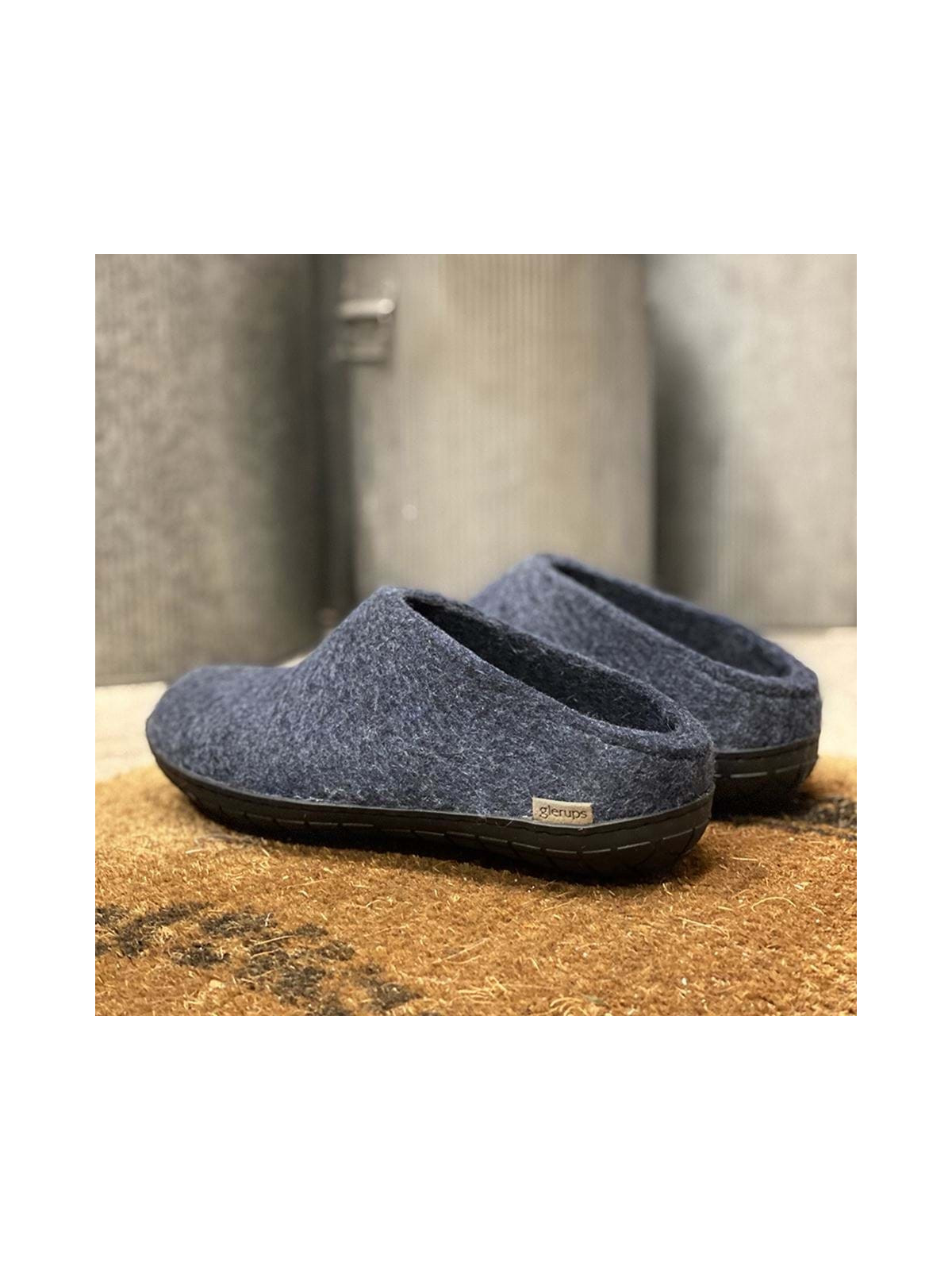 Chaussons bleus semelles caoutchouc noir Glerups