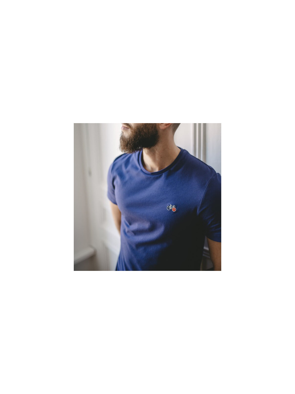 tee-shirt homme manches courtes bleu avec broderie vélo sur la poitrine