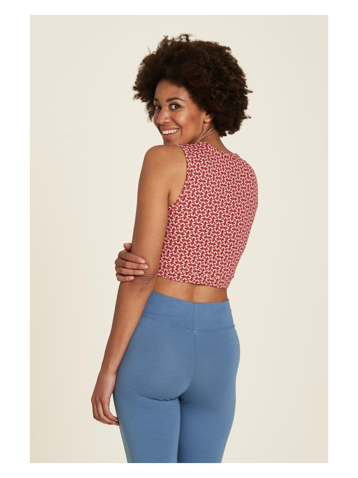 crop top femme imprimé vagues rouges sur fond blanc