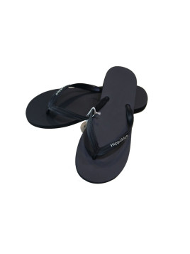 tongs entièrement noires en caoutchouc, bride large