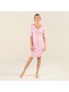 chemise de nuit rose pastel col V avec boutons, longueur au dessus du genou