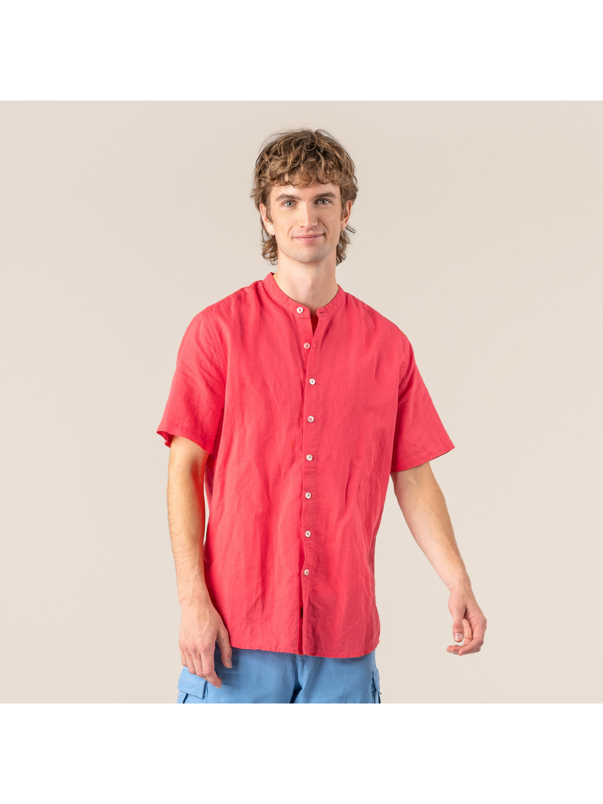 chemise manches courtes homme couleur laurier rose col mao sans poche