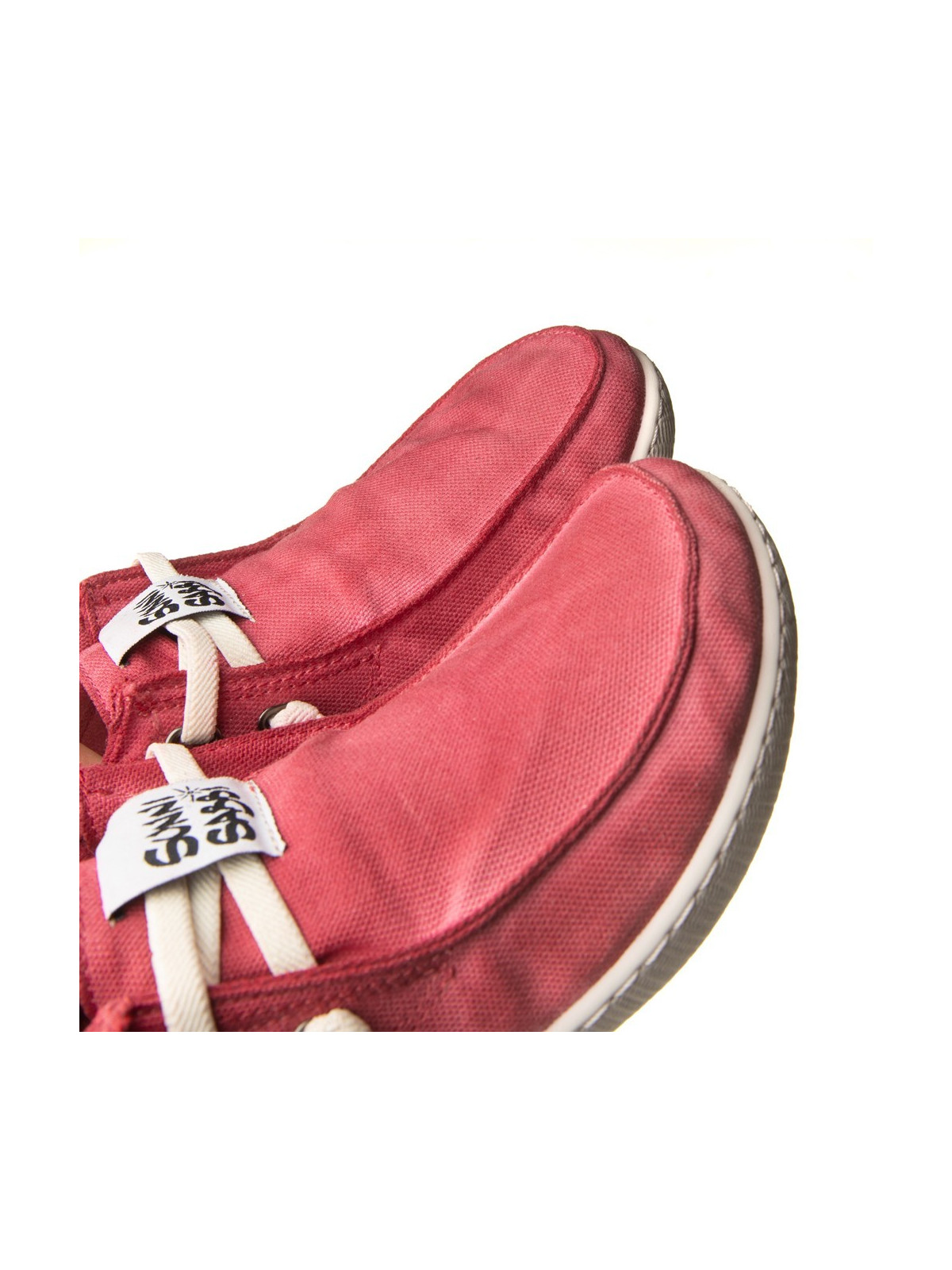 chaussures bateau coton couleur fraise semelles blanches