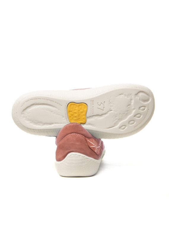 baskets en toile couleur brique semelles blanches