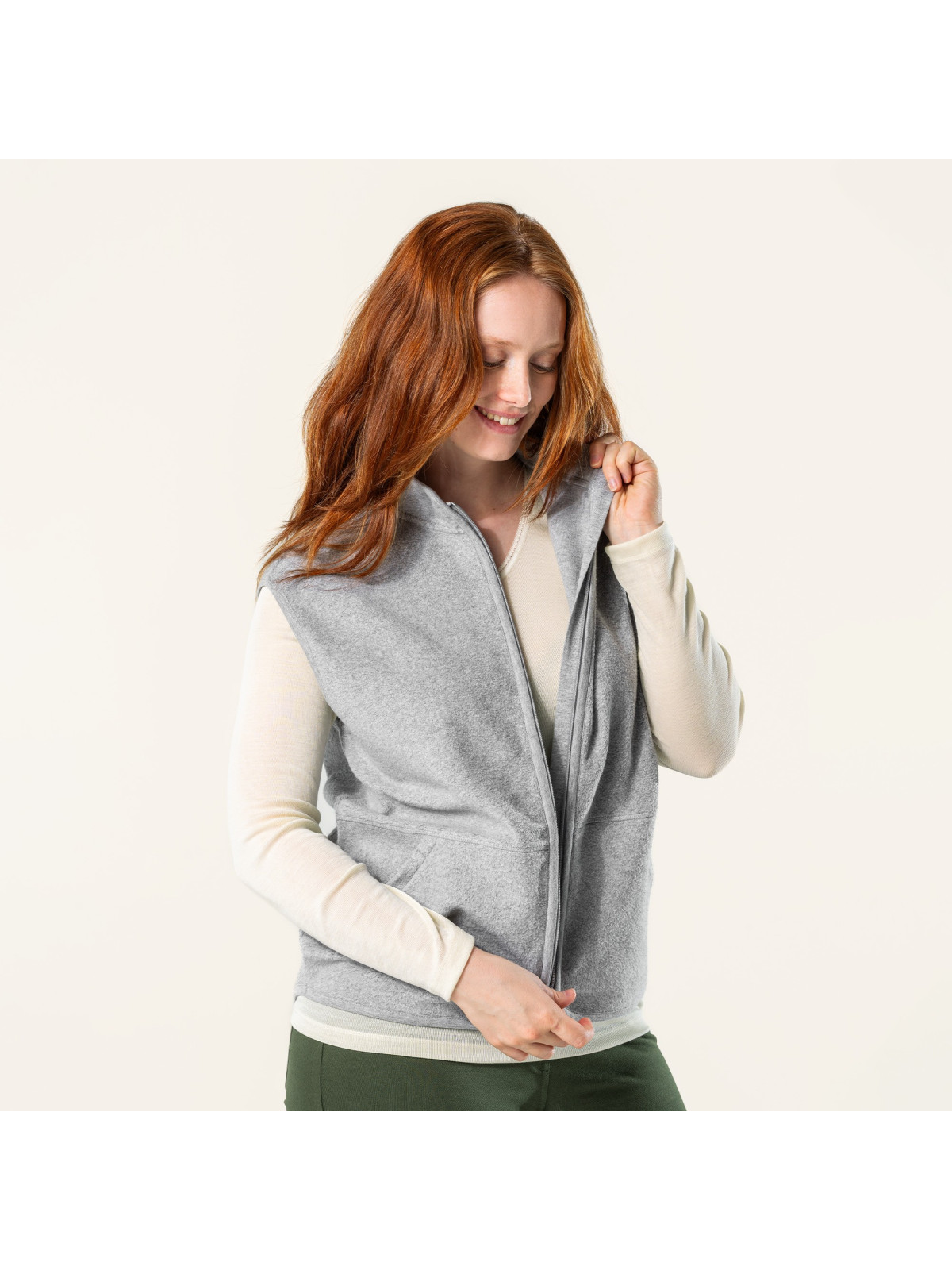 gilet sans manche zippé gris clair