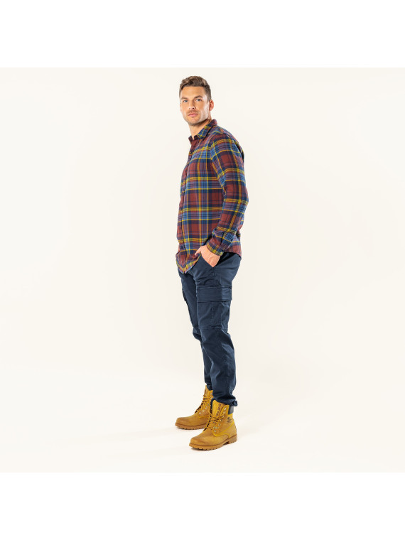 chemise de flanelle à carreaux bordeaux et bleu