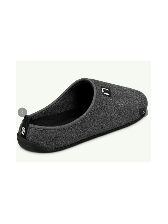 mules en laine noires avec semelles noires