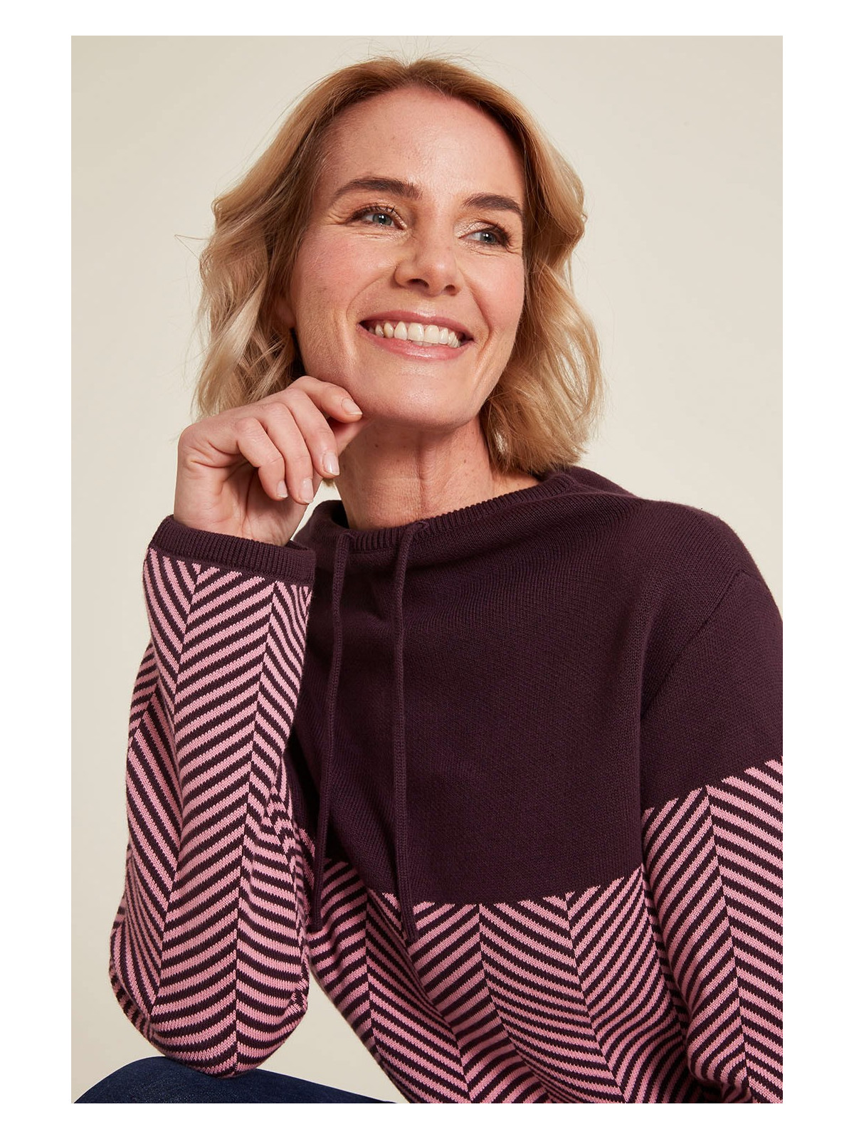 pull col montant avec lien violet uni en haut et rayé en bas