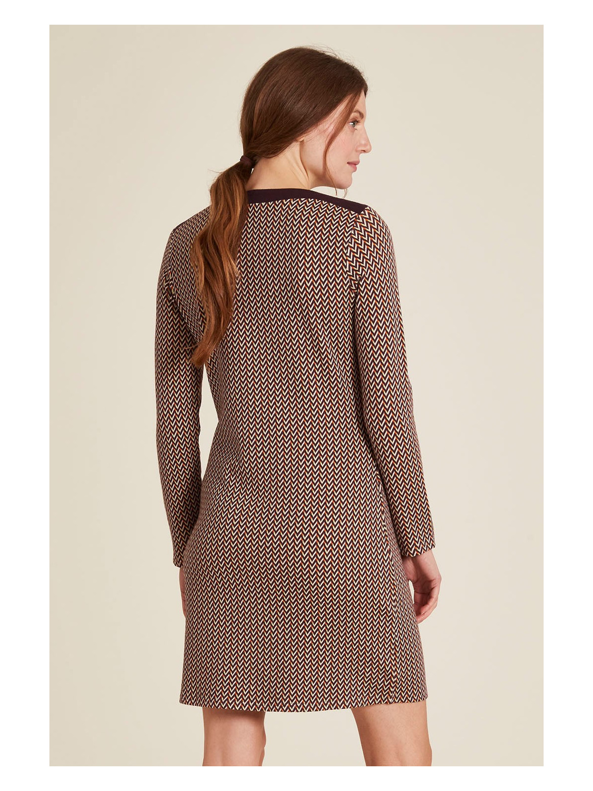 robe col bateau longueur genou motifs vintage