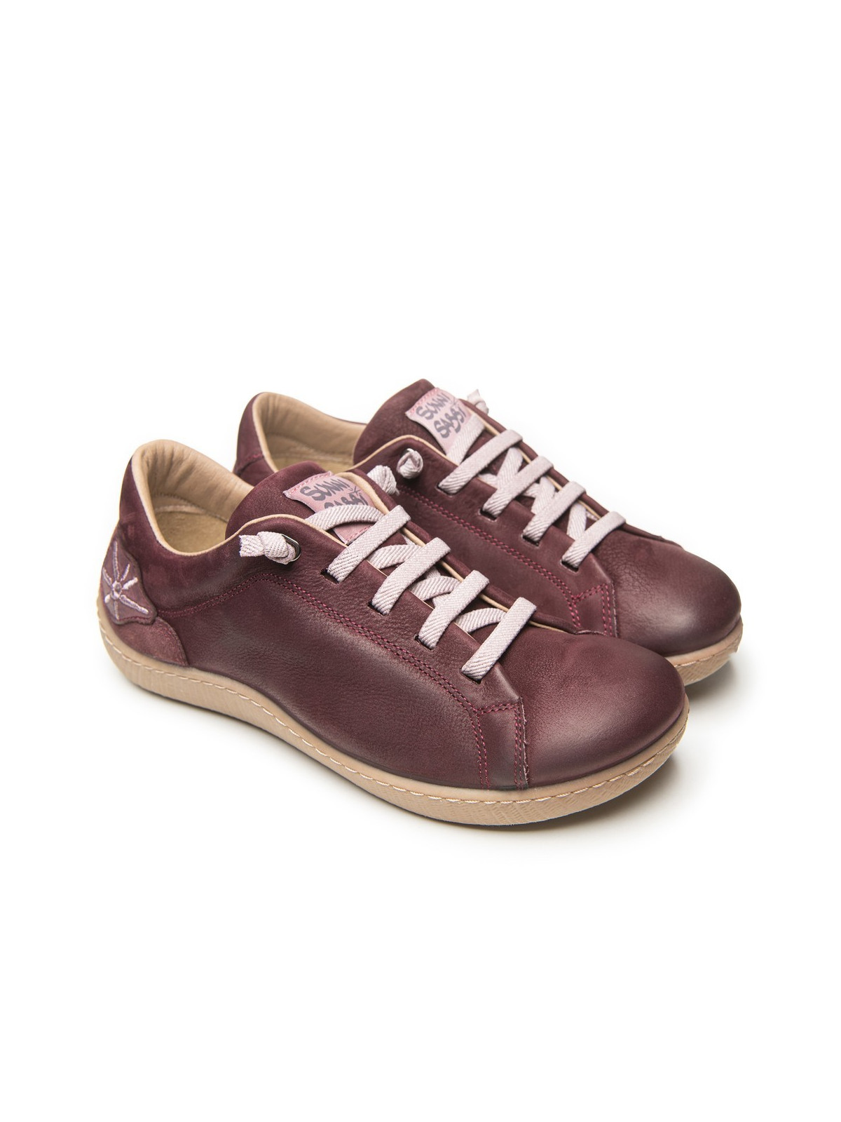 chaussures en cuir aubergine lacets élastiques soleil sur le côté