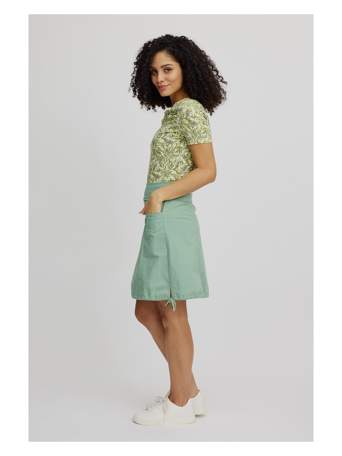 jupe courte forme ballon vert pâle