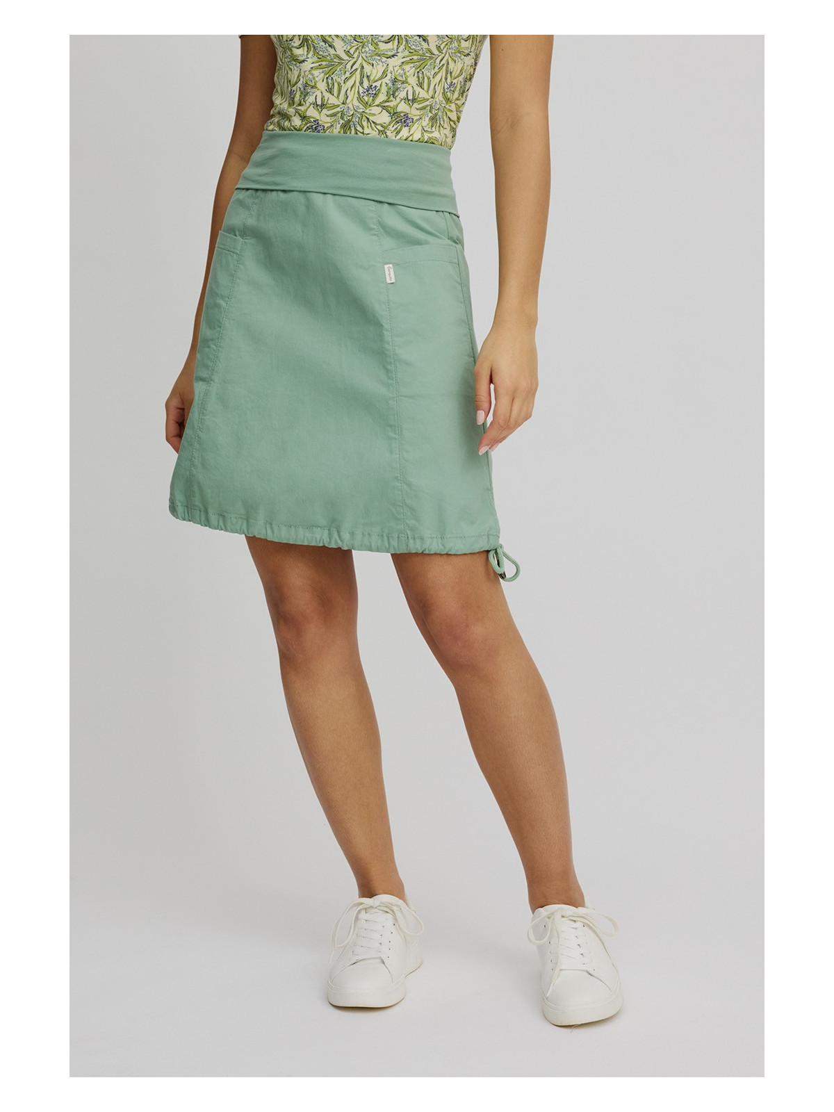 jupe courte forme ballon vert pâle