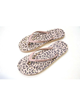 tongs motifs léopard sur fond beige bride vieux rose