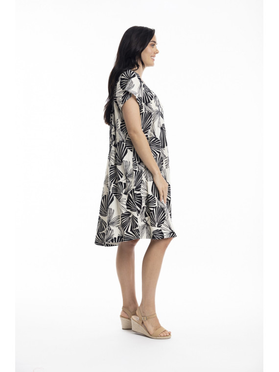 robe longueur genou imprimé fleurs noires sur fond blanc