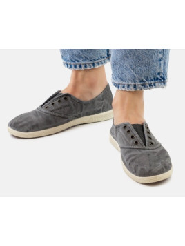 baskets en toile de coton gris