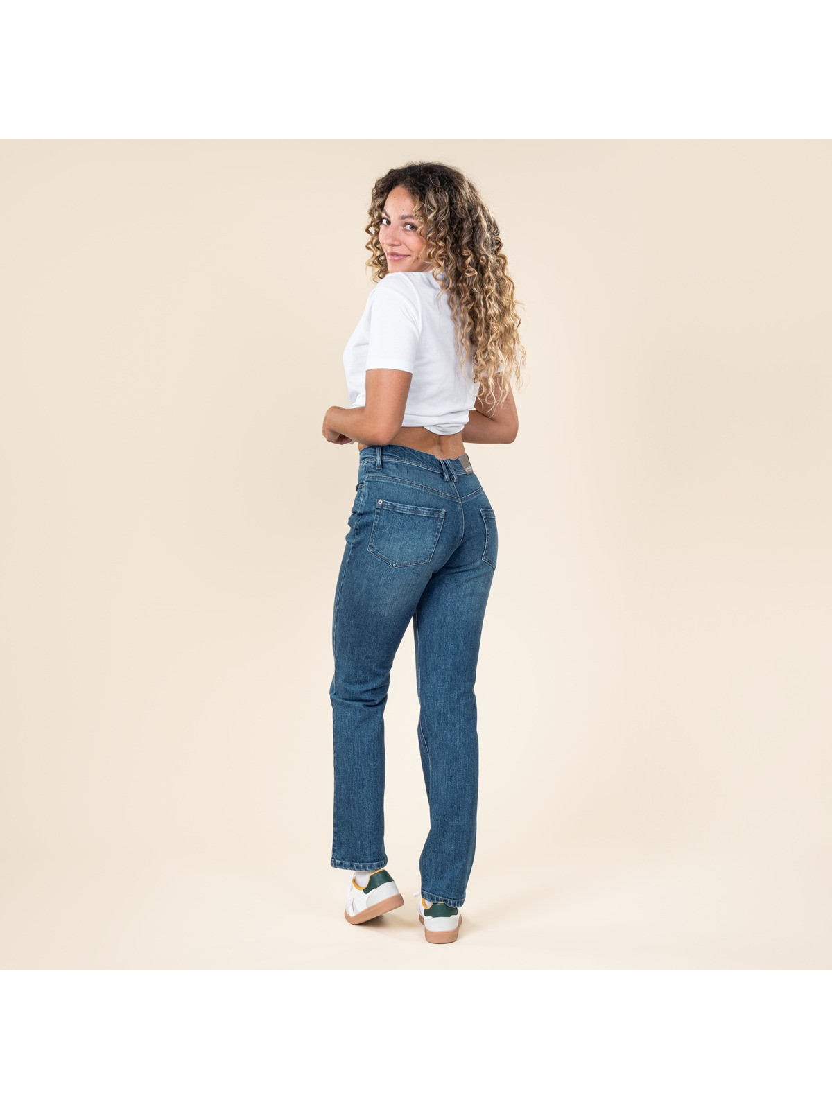jeans femme denim taille haute coupe droite