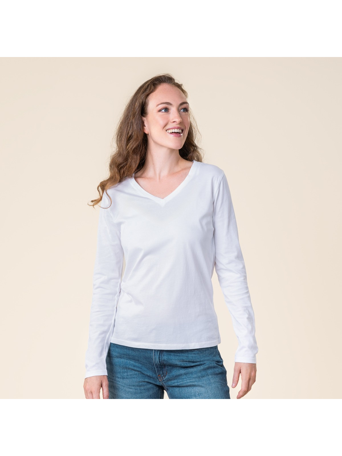 tee-shirt manches longues blanc basic col V pour femme