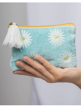 pochette velours turquoise avec fleurs blanches et jaunes