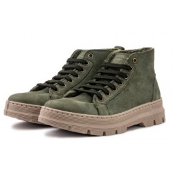 chaussures montantes fourrées vert forêt semelles crantées caoutchouc