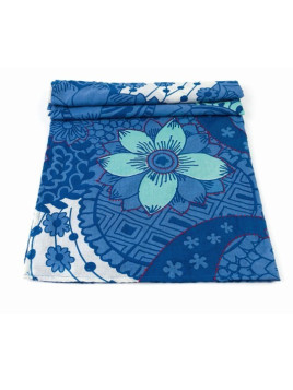 écharpe bleue motifs fleurs