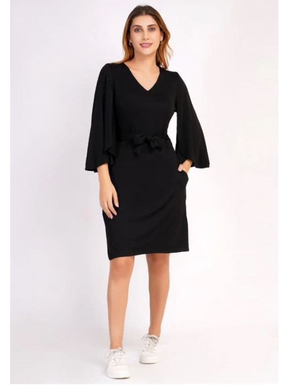 robe noire coupe ample manches 3/4 ceinture col V