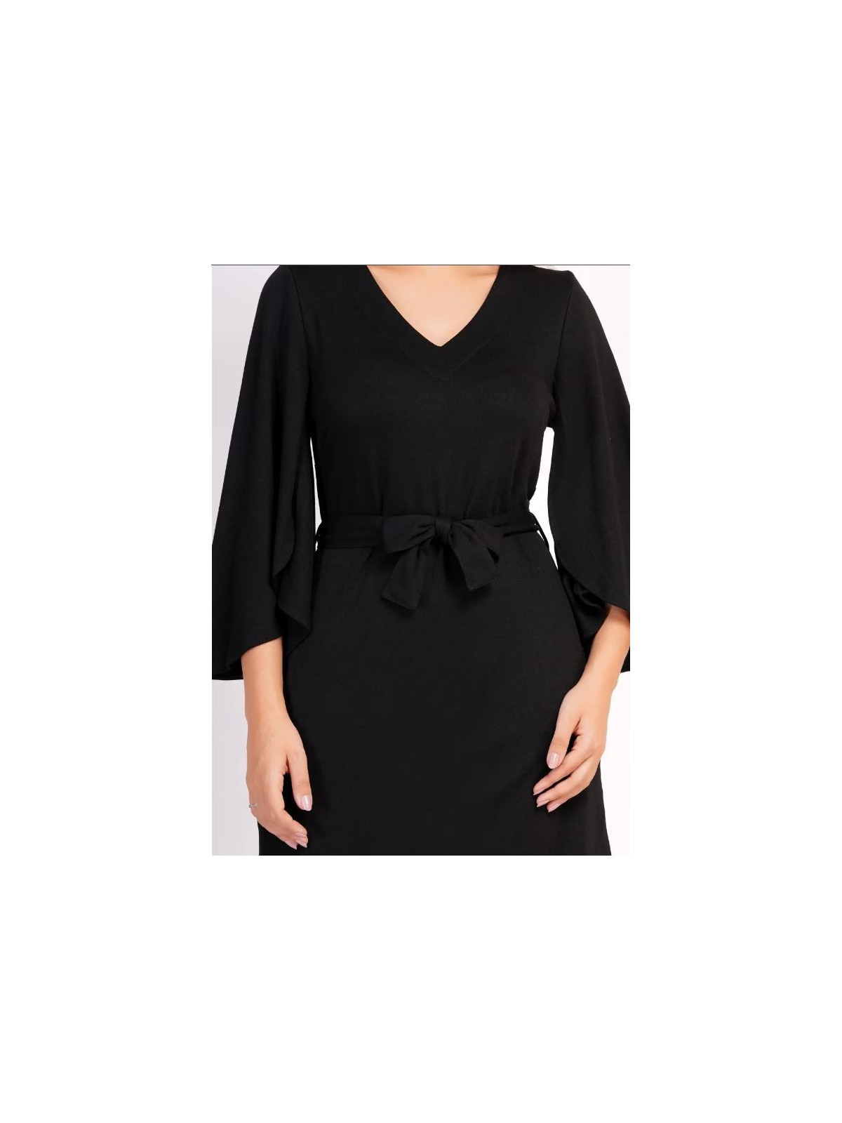 robe noire coupe ample manches 3/4 ceinture col V