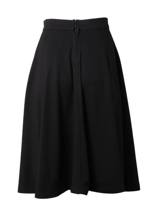 jupe noire fluide longueur en dessous du genou