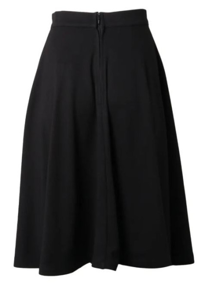 jupe noire fluide longueur en dessous du genou