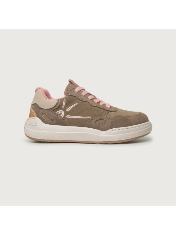 chaussures type baskets olive lacets roses et semelles épaisses blanches