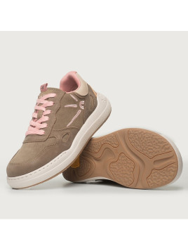 chaussures type baskets olive lacets roses et semelles épaisses blanches