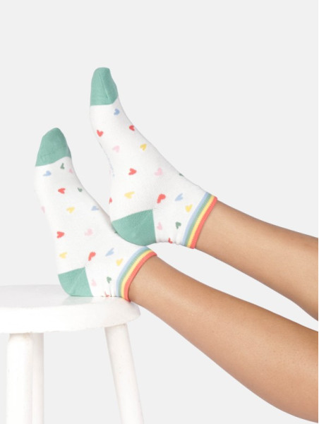 socquettes blanches motifs coeurs