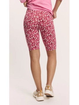 short cycliste longueur au-dessus du genou fleurs rouges sur fond blanc