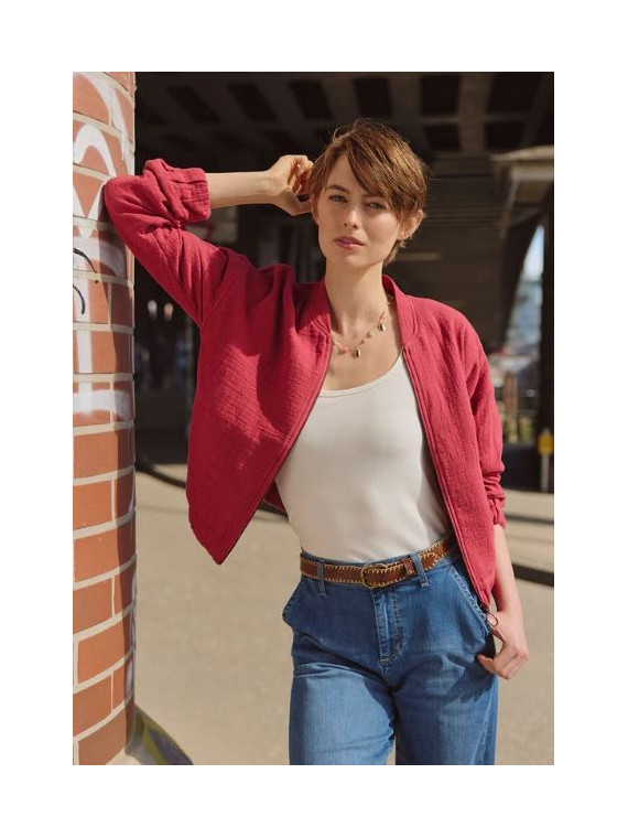 blouson court et large en mousseline rouge grenat