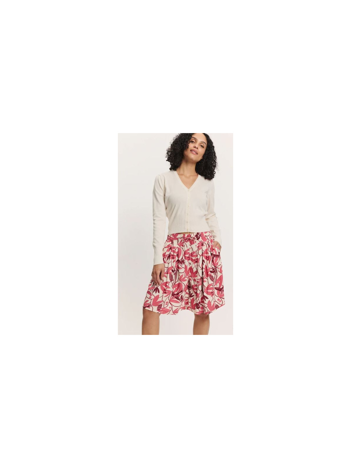 Short Ample pour Femme en Ecovéro Imprimé Fleurs en rouge - Tranquillo