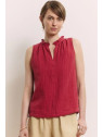 chemisier sans manche avec col froncé en mousseline rouge grenat