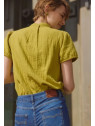 chemisier manches courtes en mousseline couleur moutarde