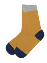 chaussettes enfant jaune ocre avec le talon et la pointe marine le haut gris