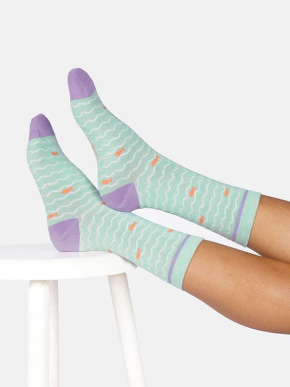 chaussettes vert pastel motifs poissons et vagues talon et pointe couleur lavande