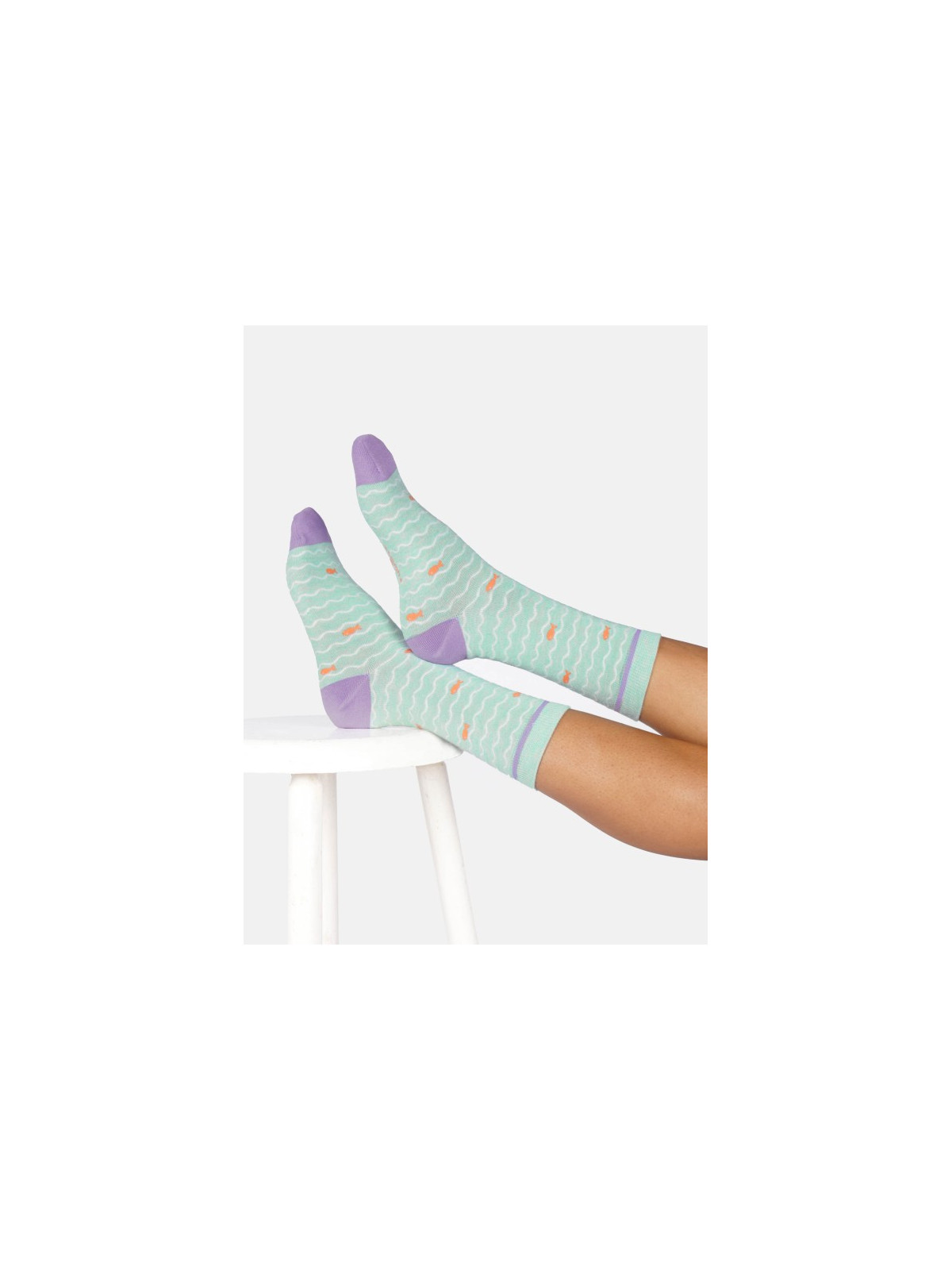 chaussettes vert pastel motifs poissons et vagues talon et pointe couleur lavande