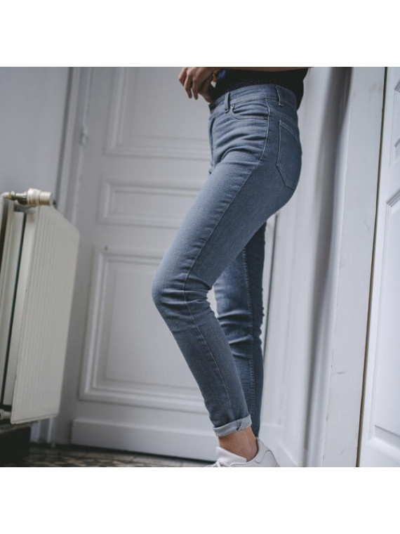 Jeans "Betty" slim matières recyclées gris